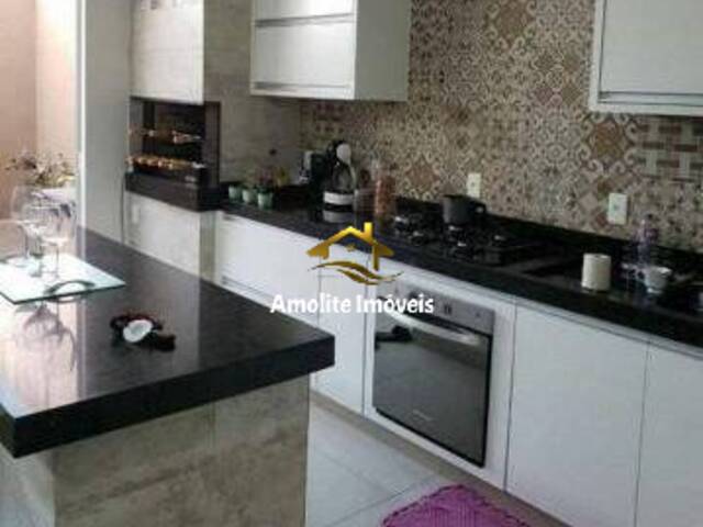 Casa em Bairro para Venda em São José do Rio Preto - 3