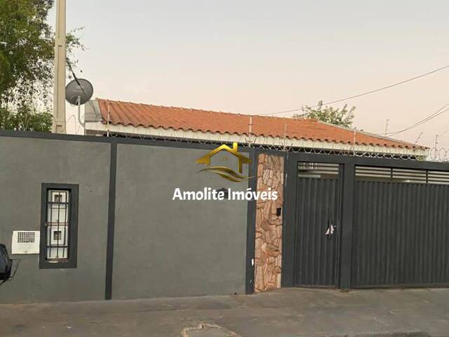 Casa em Bairro para Venda em São José do Rio Preto - 2