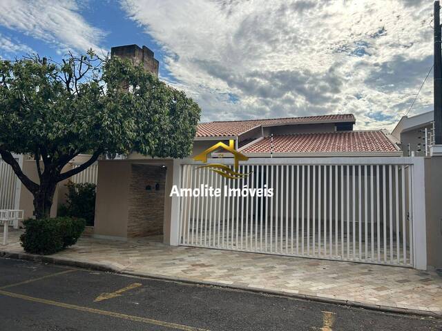 Casa em Bairro para Venda em São José do Rio Preto - 2